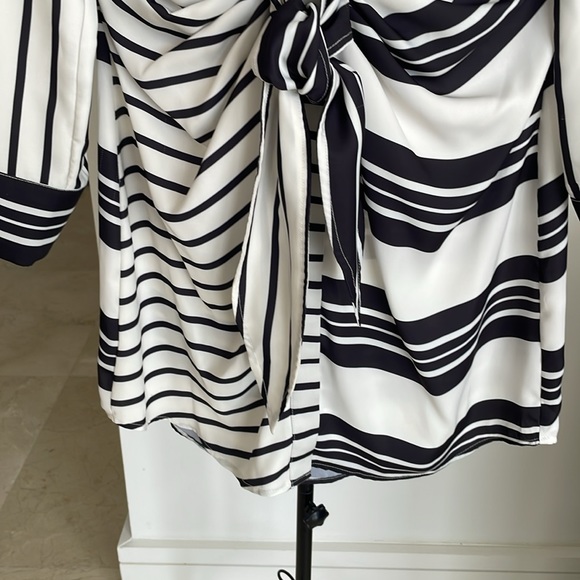 STEVE MADDEN NAVY/WHITE DRESS - Picture 6 of 6